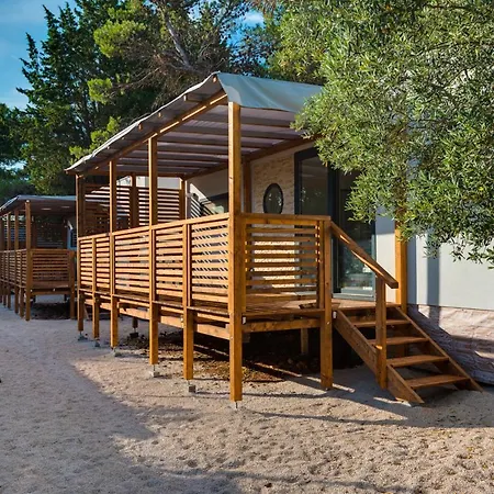 Resort Mobile 27
